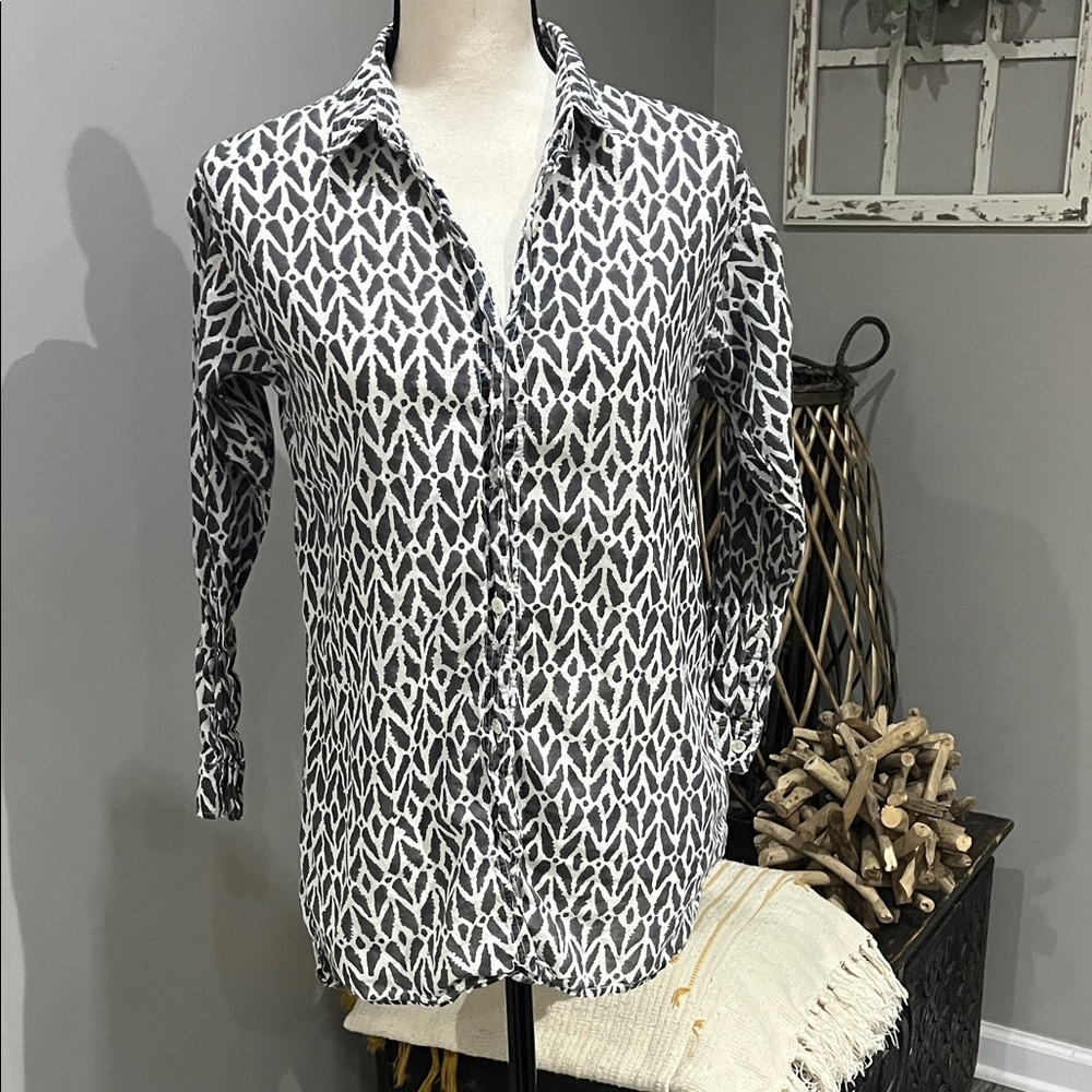 Yala Organic Cotton Black and White Button Down Shirt